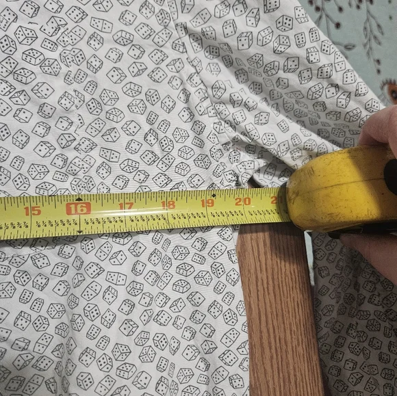 American Eagle Mens Dice Casino Super Soft Button Down Size Medium! - Picture 4 of 5